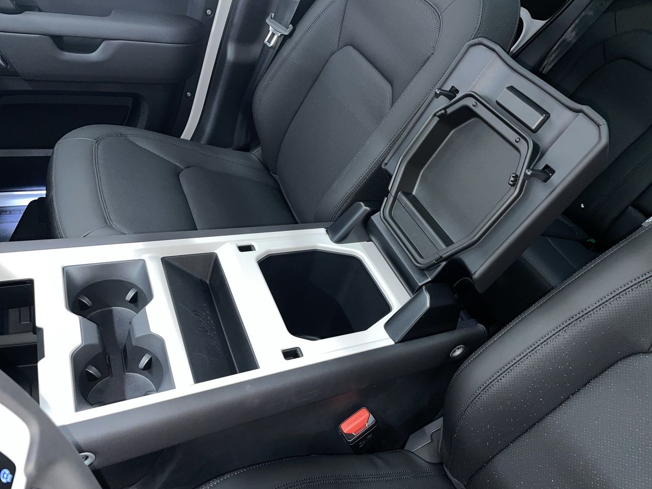 2025 Land Rover Defender in Vancouver, British Columbia