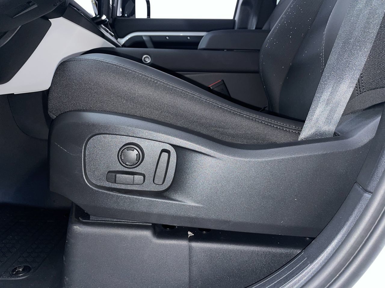 2025 Land Rover Defender in Vancouver, British Columbia