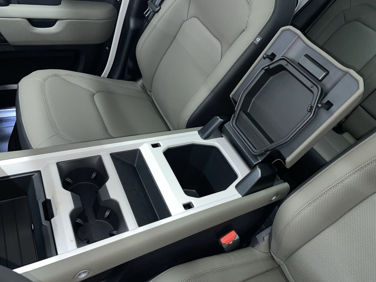 2025 Land Rover Defender