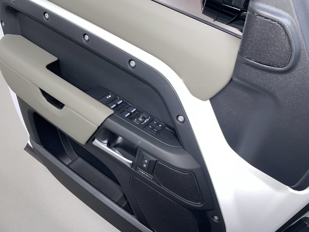 2025 Land Rover Defender