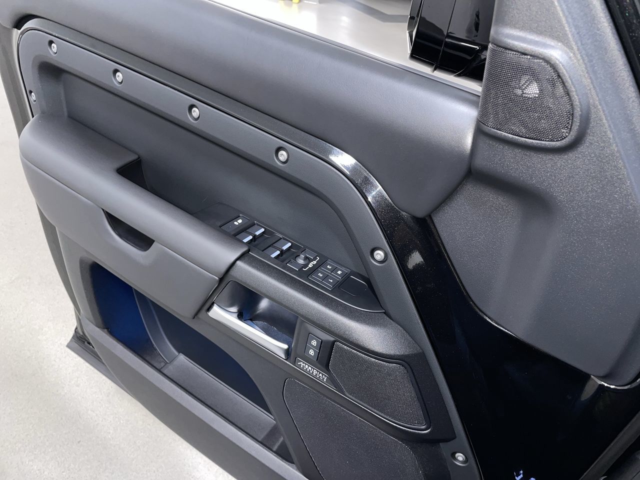 2025 Land Rover Defender