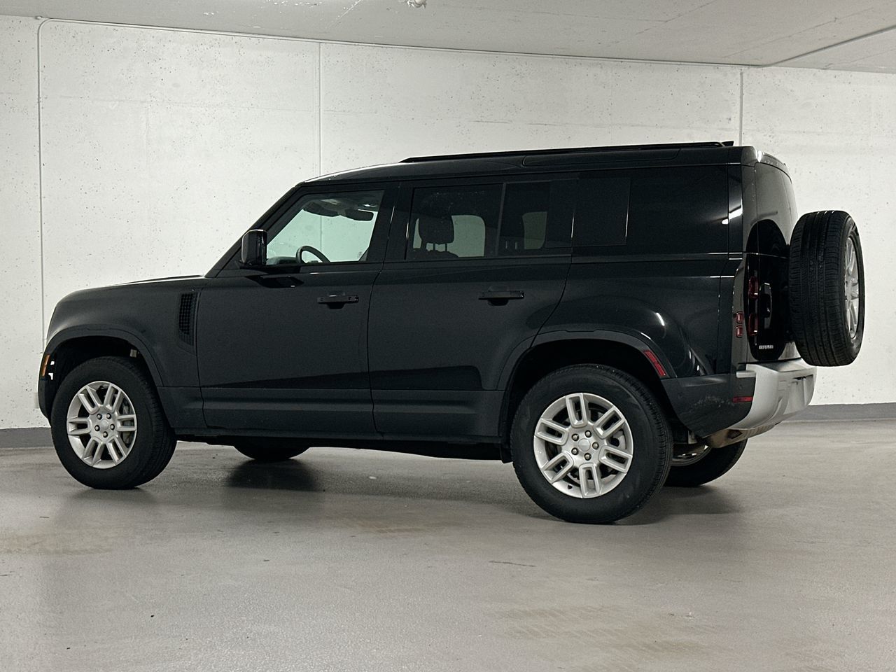 2025 Land Rover Defender