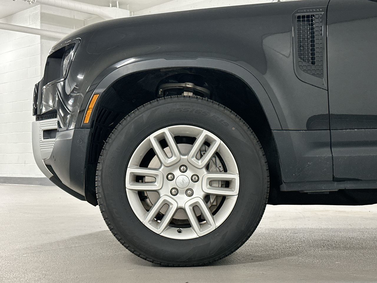 2025 Land Rover Defender