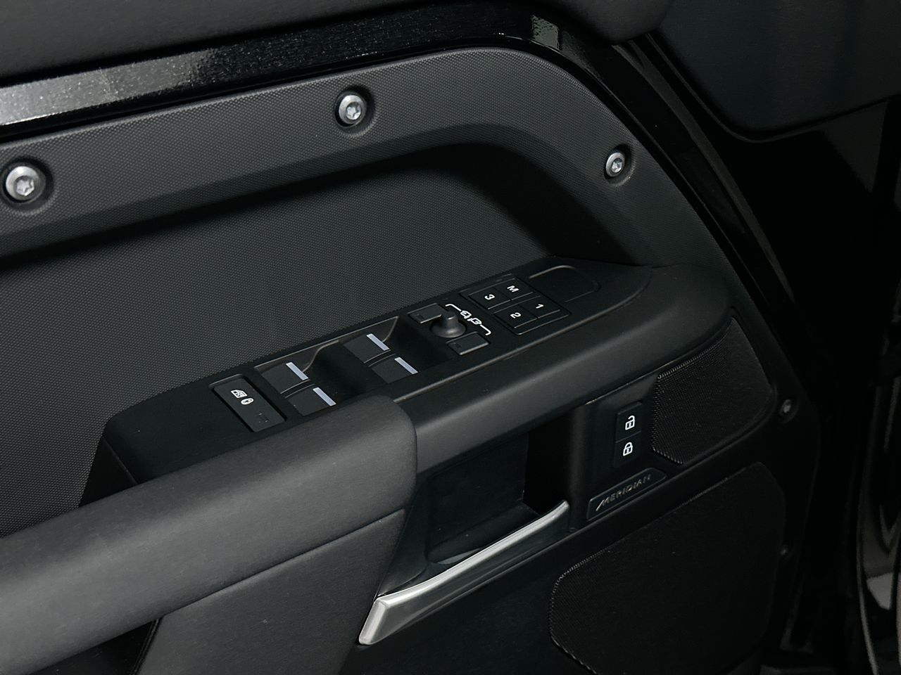 2025 Land Rover Defender