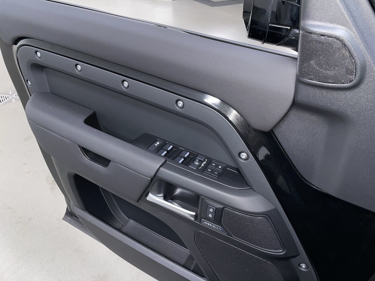 2025 Land Rover Defender