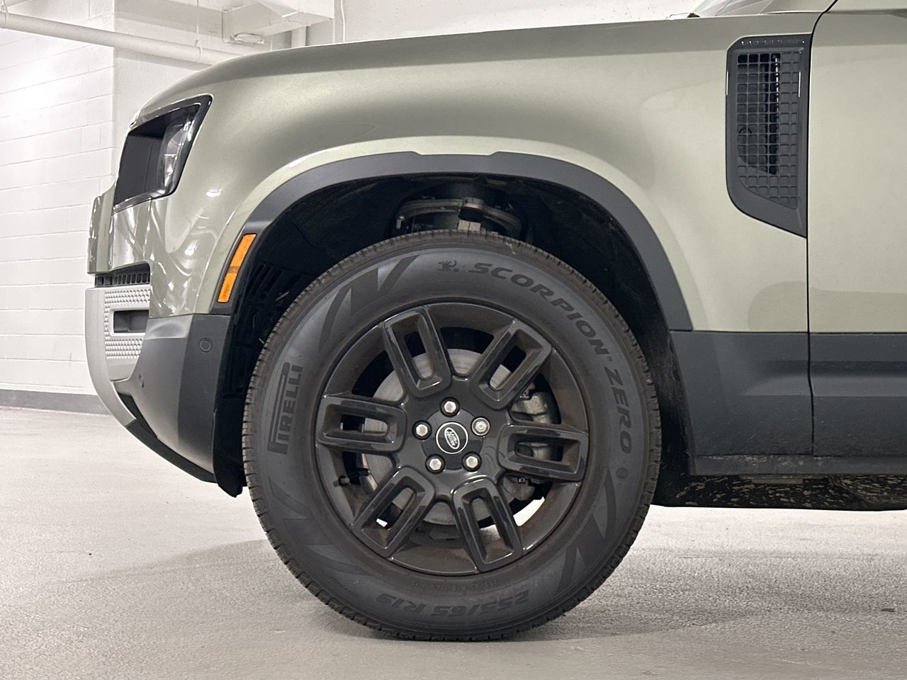 2025 Land Rover Defender
