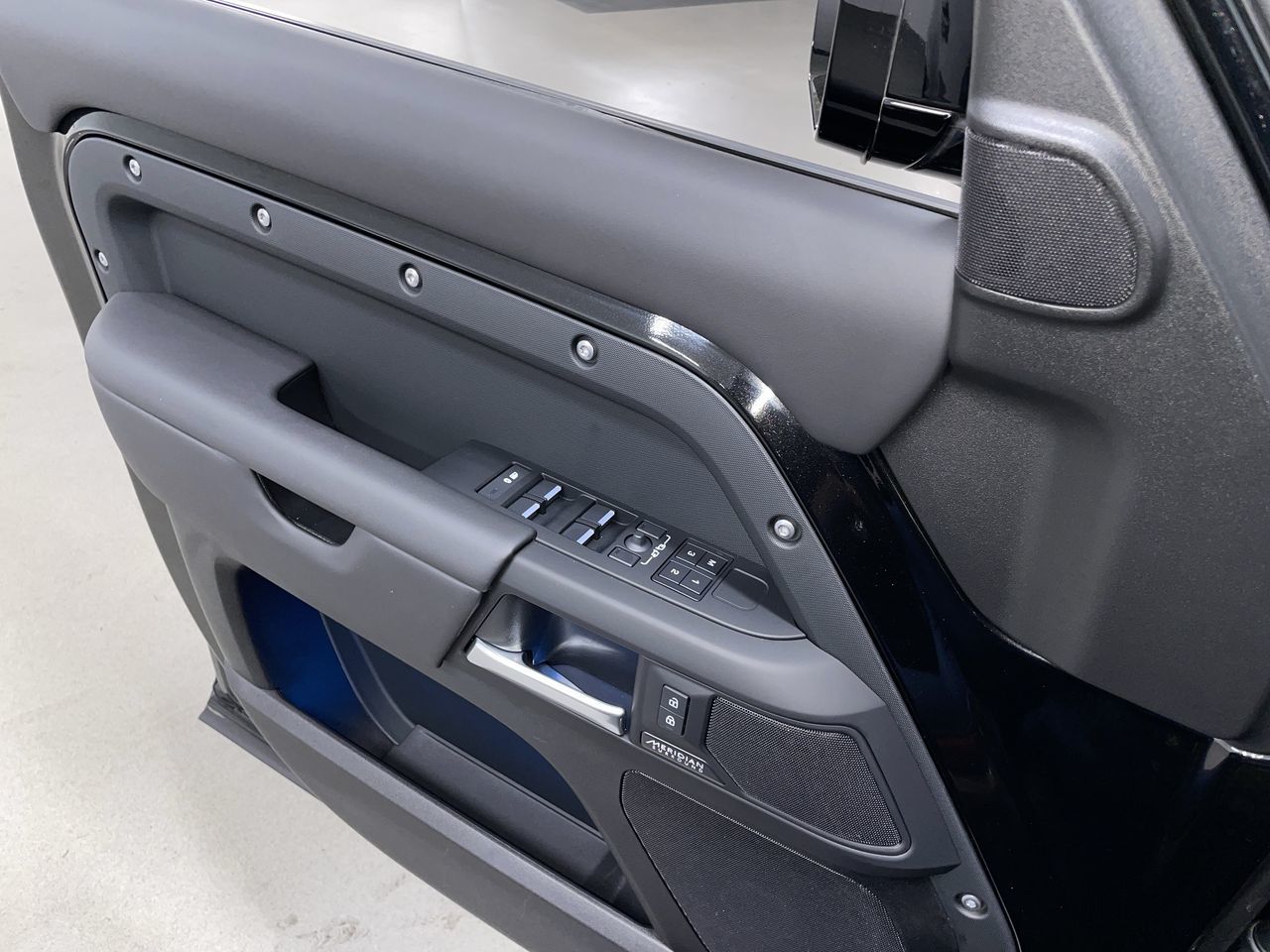 2025 Land Rover Defender