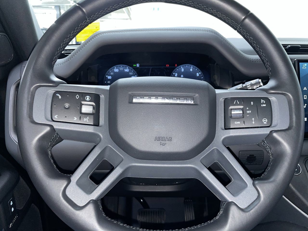 2025 Land Rover Defender
