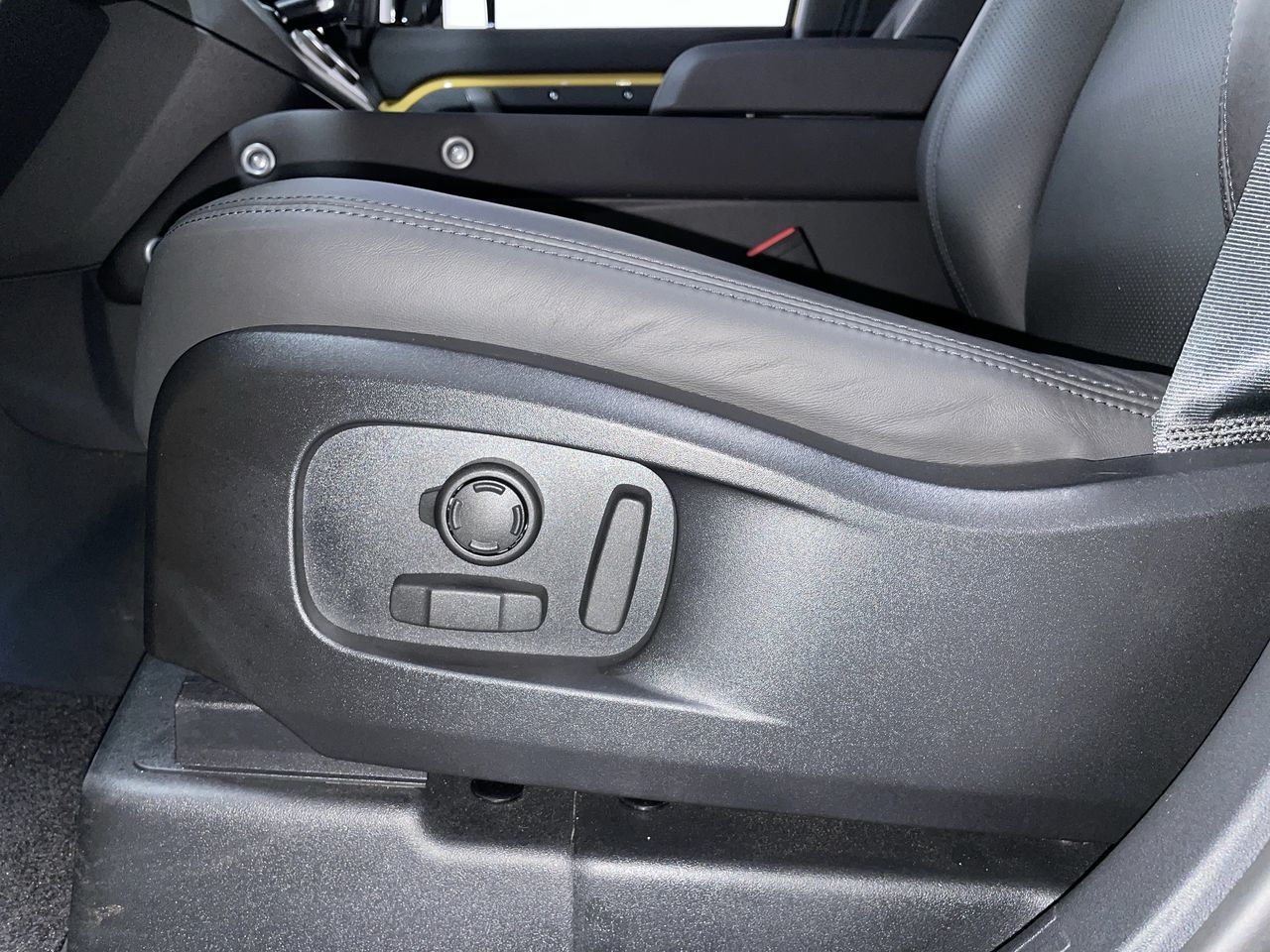 2026 Land Rover Defender