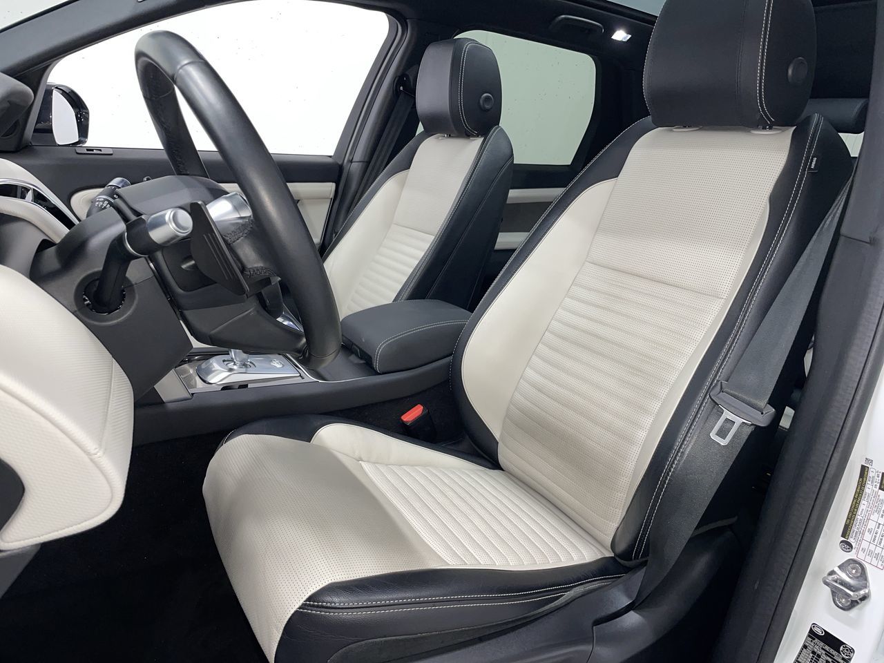 2020 Land Rover DISCOVERY SPORT in Vancouver, British Columbia