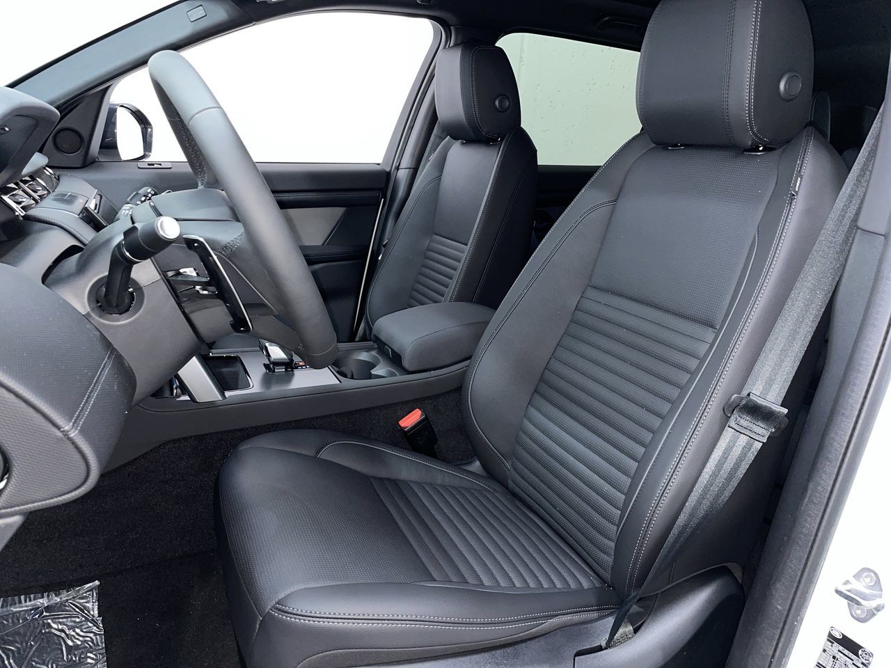 2024 Land Rover DISCOVERY SPORT in Vancouver, British Columbia