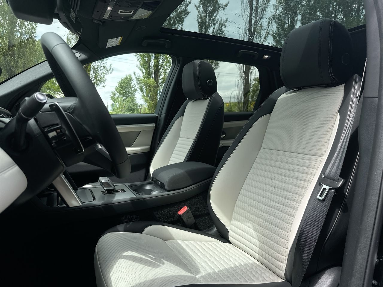 2025 Land Rover Discovery Sport