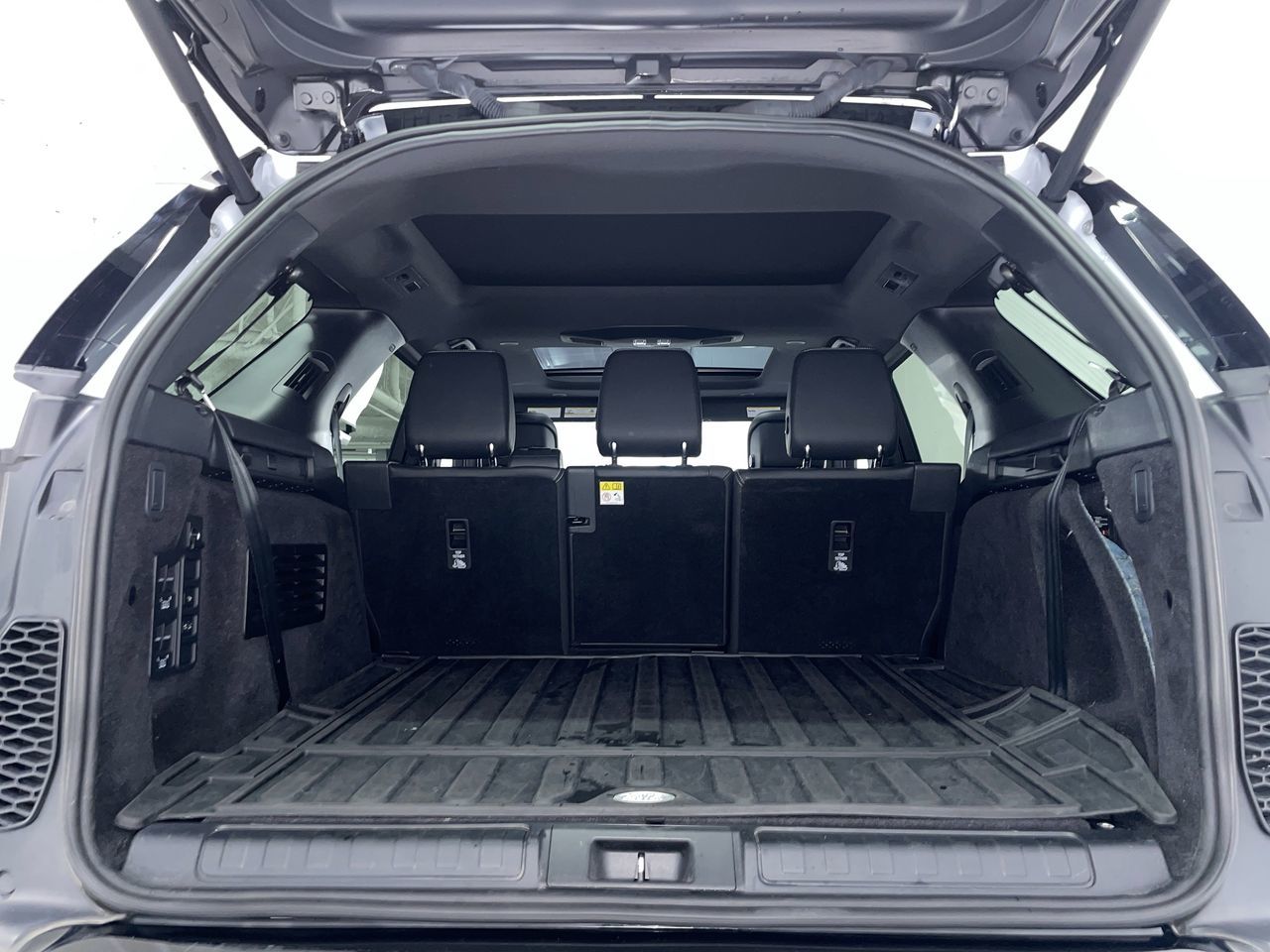 2023 Land Rover Discovery