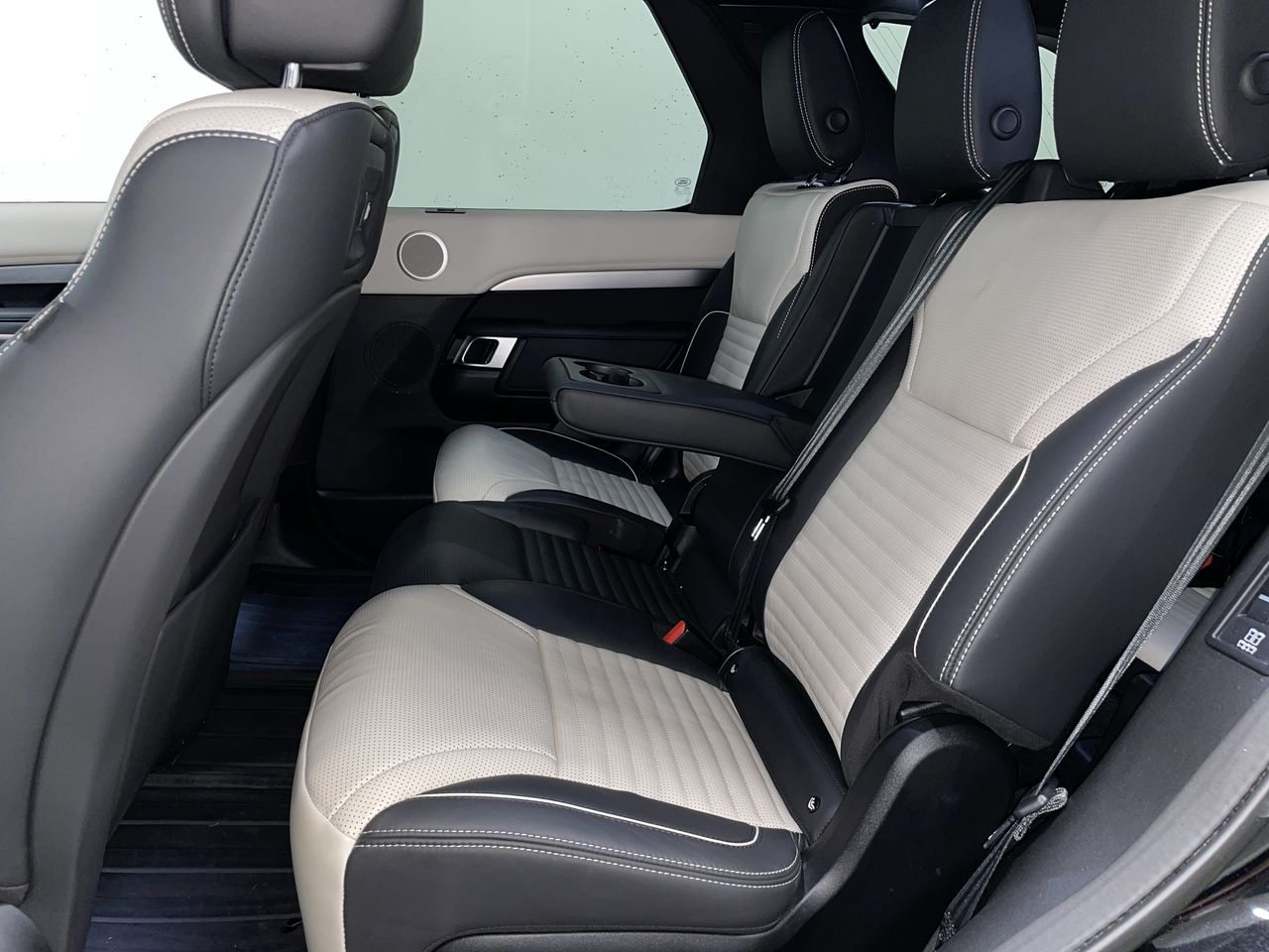 2023 Land Rover Discovery