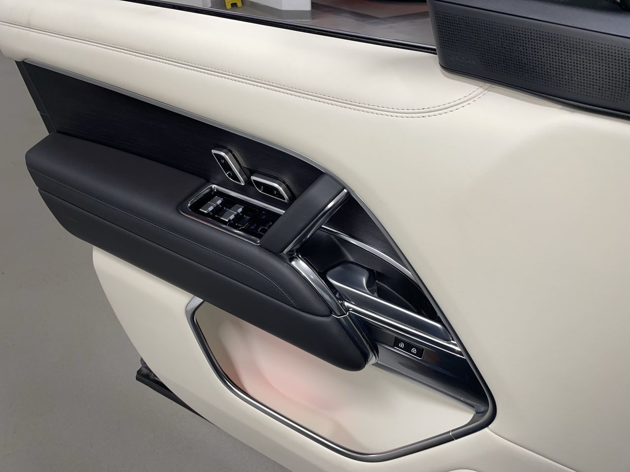 2024 Land Rover New Range Rover