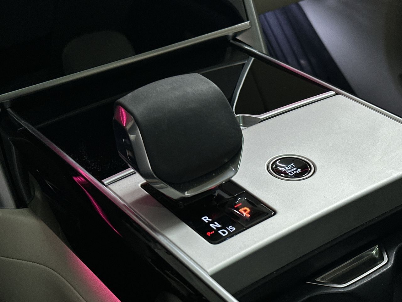 2024 Land Rover New Range Rover