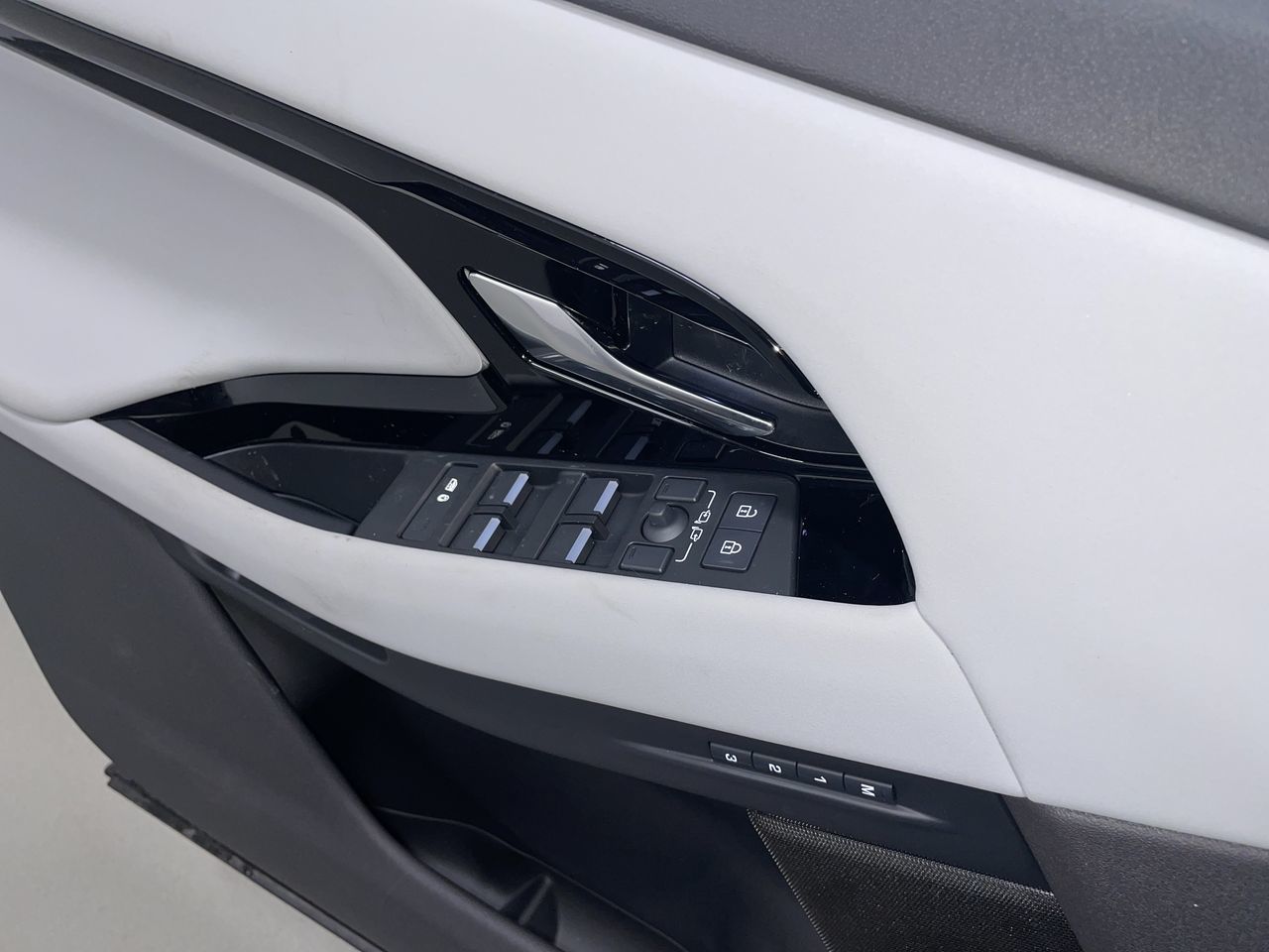 2024 Land Rover Range Rover Evoque in Vancouver, British Columbia