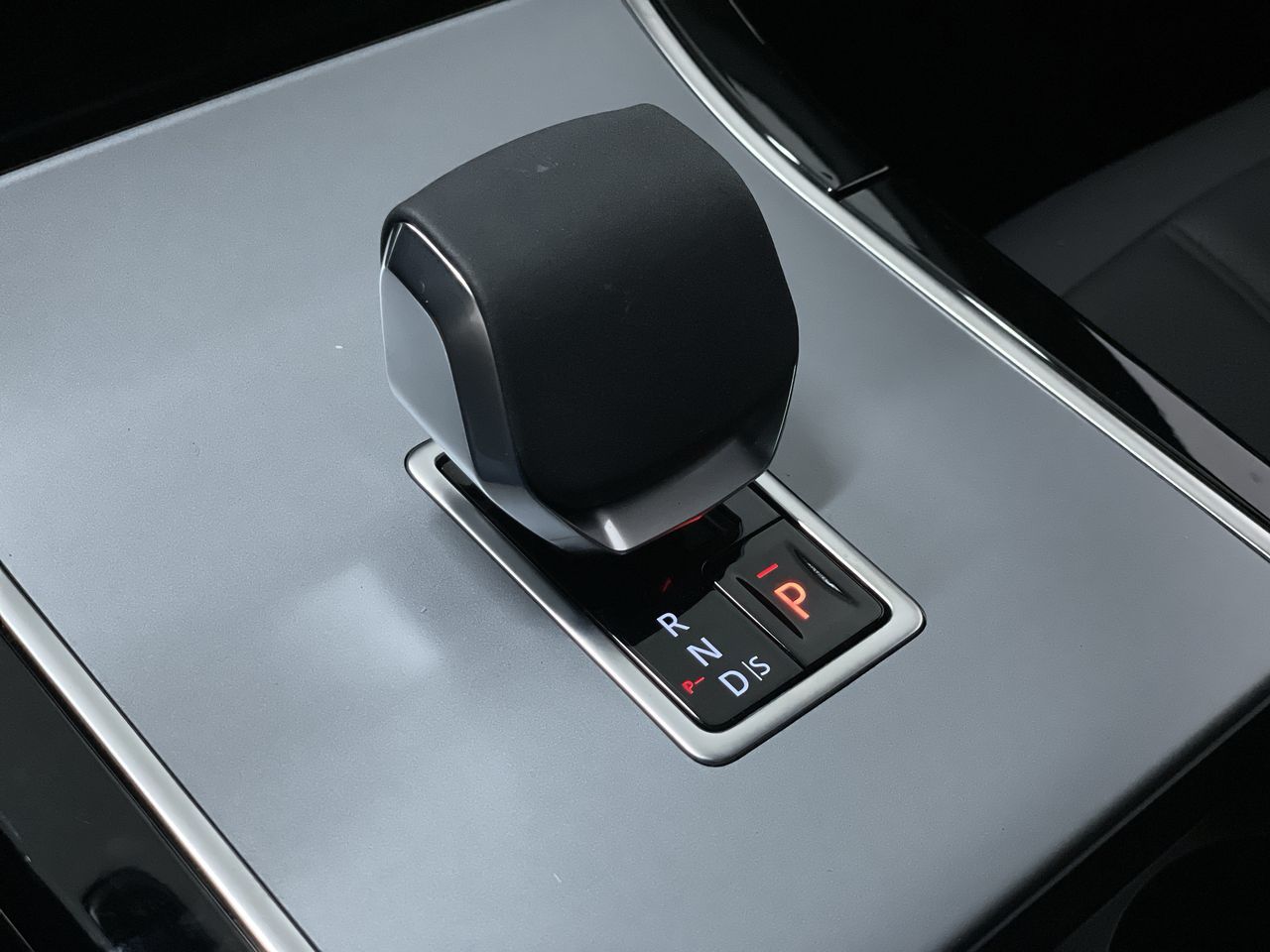 2024 Land Rover Range Rover Evoque in Vancouver, British Columbia