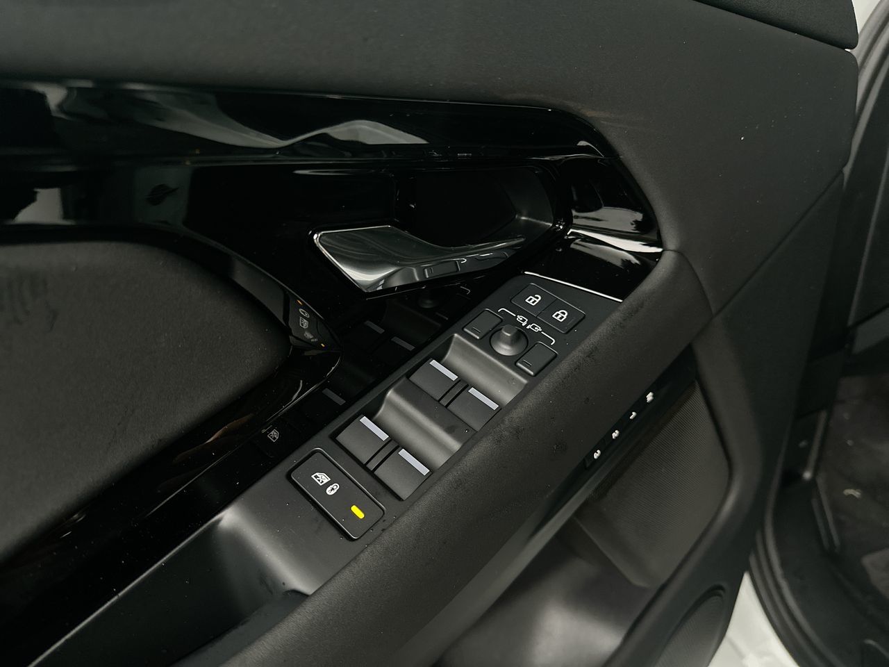 2025 Land Rover Range Rover Evoque in Vancouver, British Columbia
