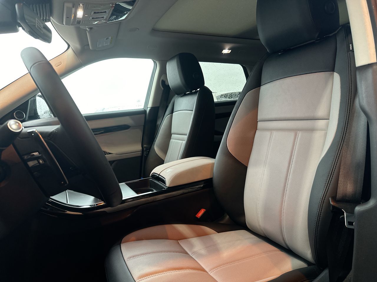 2025 Land Rover Range Rover Evoque in Vancouver, British Columbia