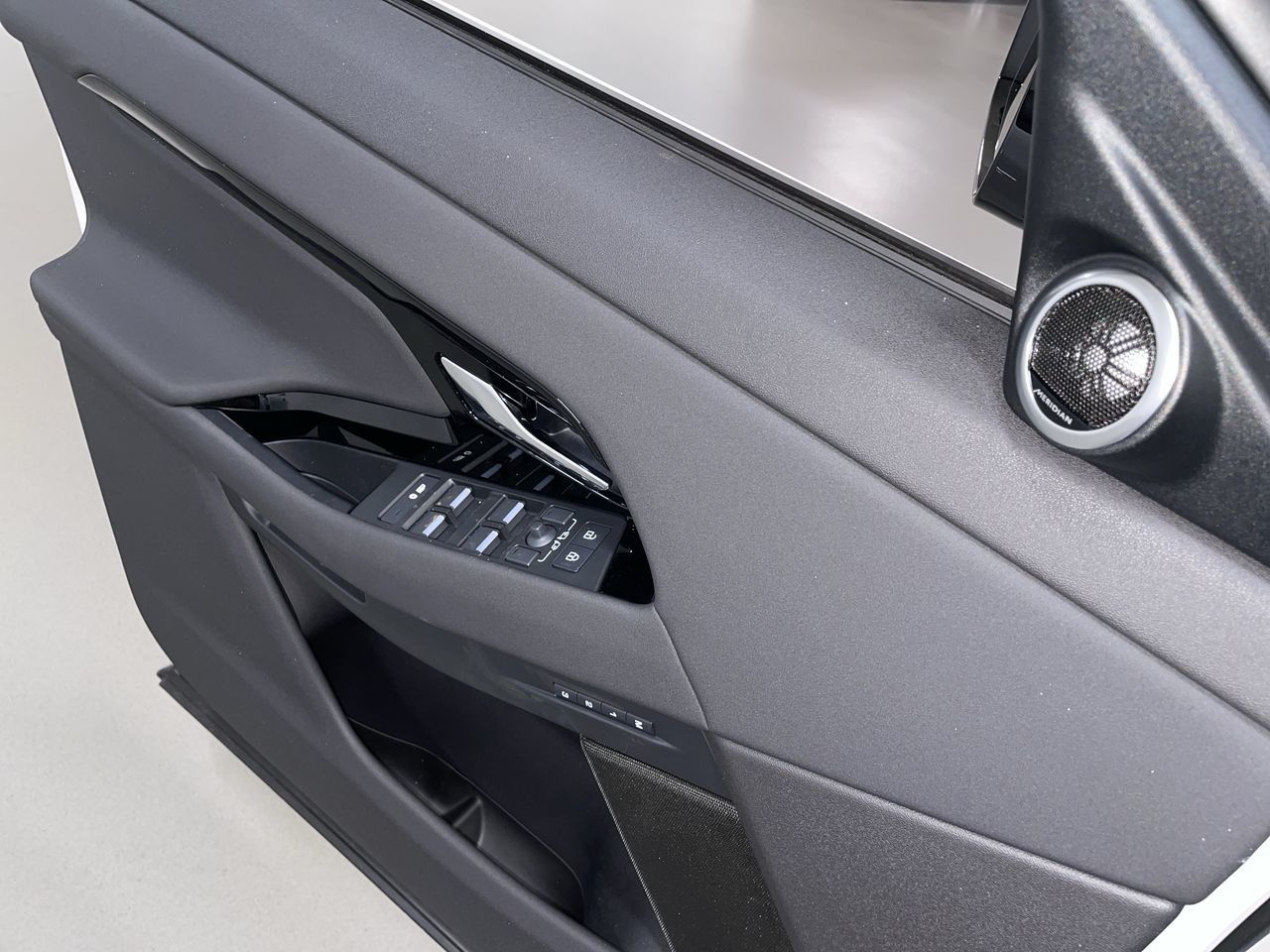 2026 Land Rover Range Rover Evoque