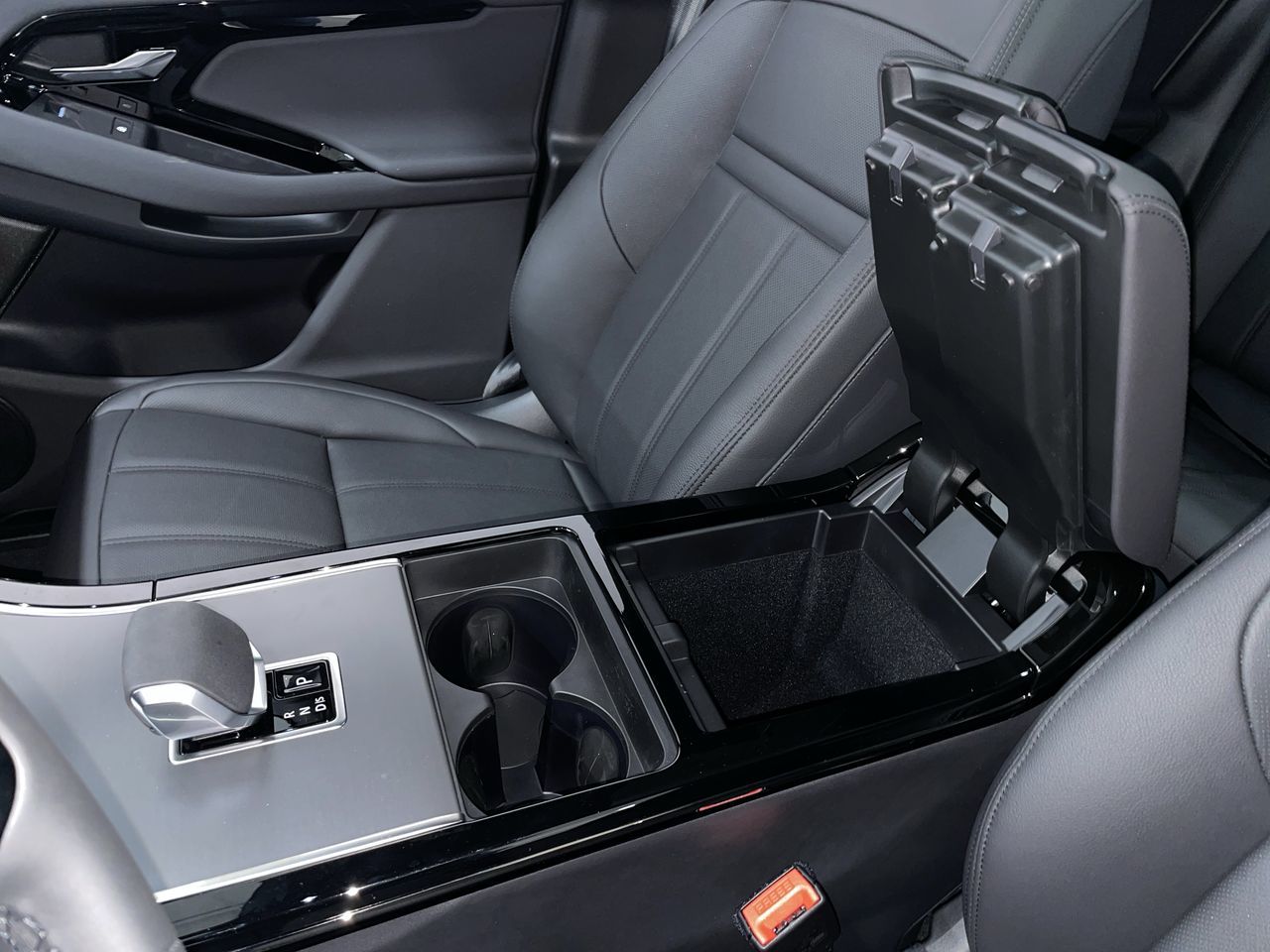 2026 Land Rover Range Rover Evoque