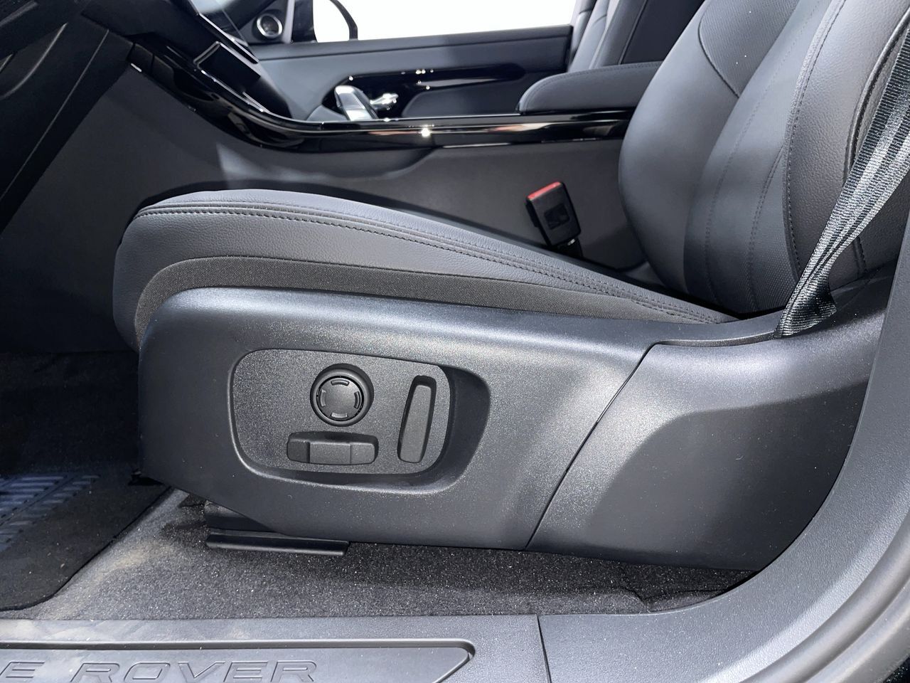 2026 Land Rover Range Rover Evoque