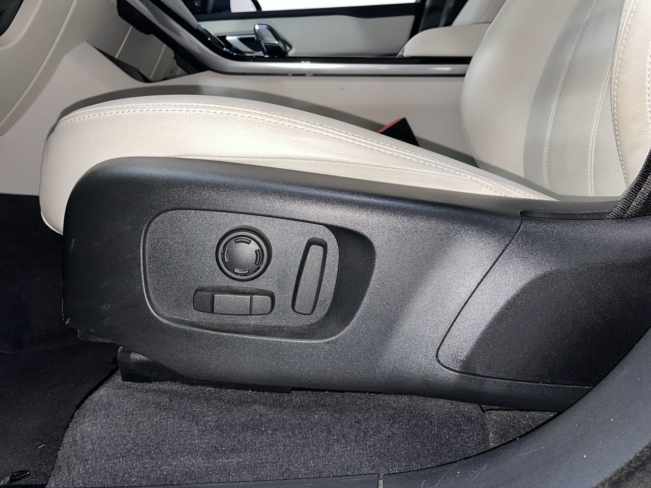 2023 Land Rover Range Rover Velar