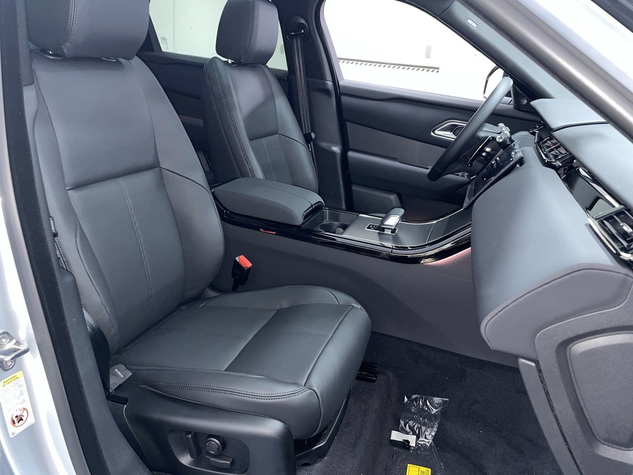 2025 Land Rover Range Rover Velar in Vancouver, British Columbia