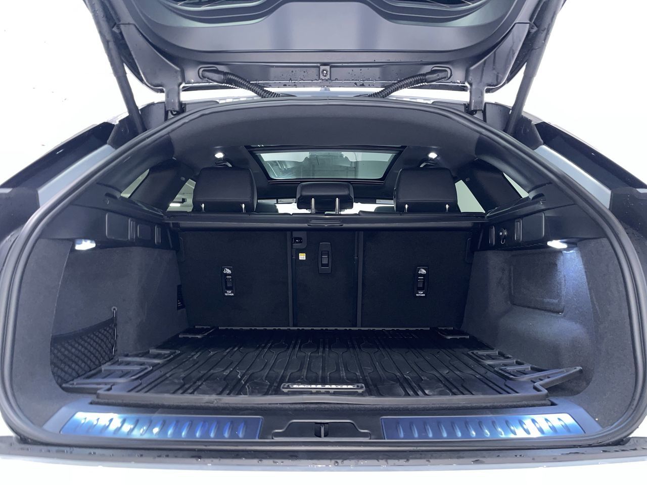 2025 Land Rover Range Rover Velar