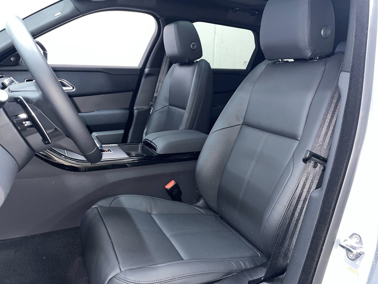 2025 Land Rover Range Rover Velar in Vancouver, British Columbia