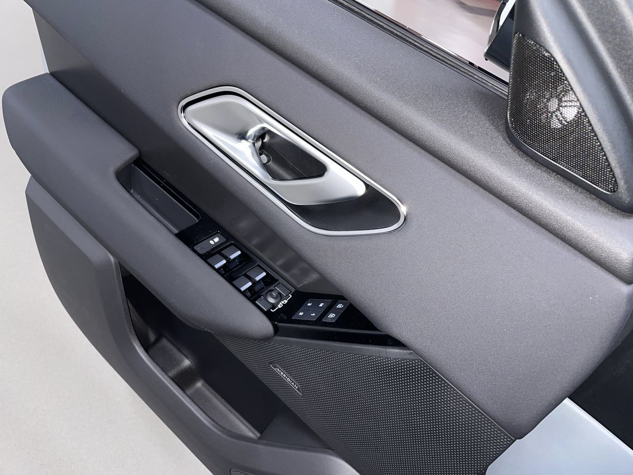 2025 Land Rover Range Rover Velar