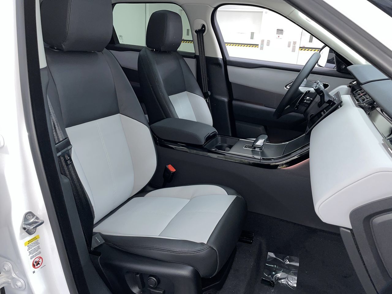 2025 Land Rover Range Rover Velar in Vancouver, British Columbia