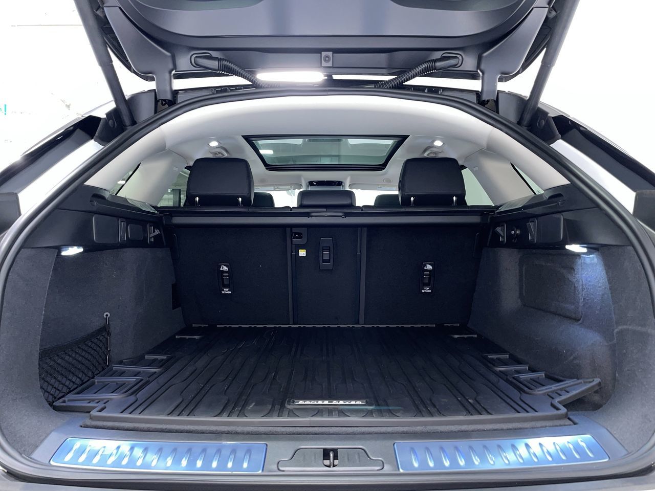 2025 Land Rover Range Rover Velar in Vancouver, British Columbia
