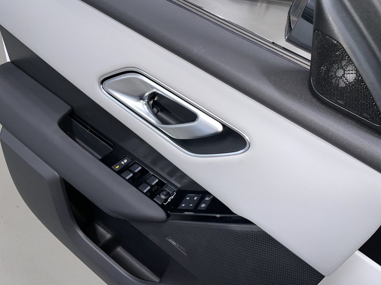 2025 Land Rover Range Rover Velar in Vancouver, British Columbia