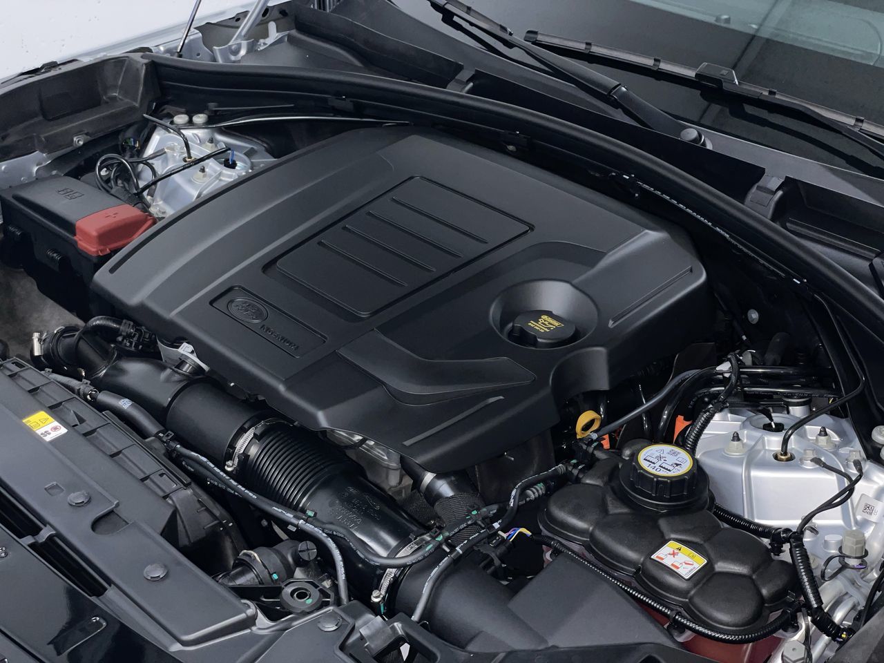 2025 Land Rover Range Rover Velar