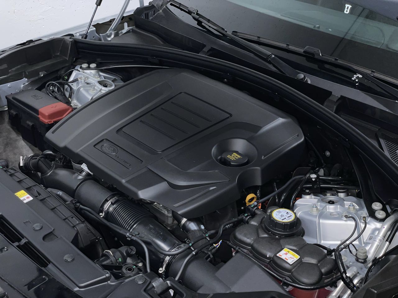 2025 Land Rover Range Rover Velar