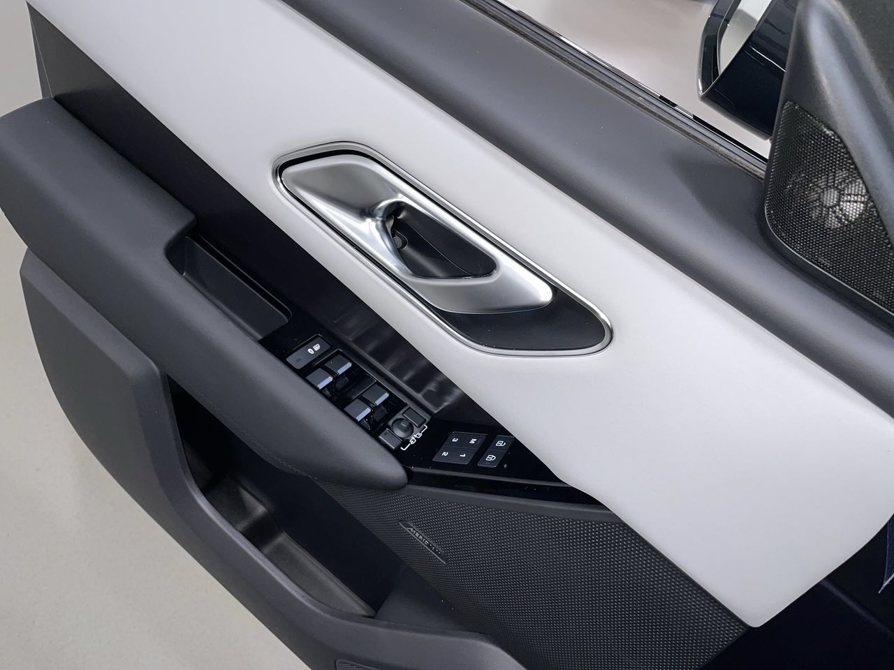 2026 Land Rover Range Rover Velar