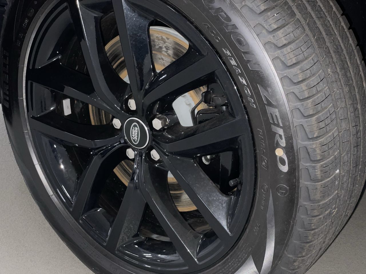 2026 Land Rover Range Rover Velar