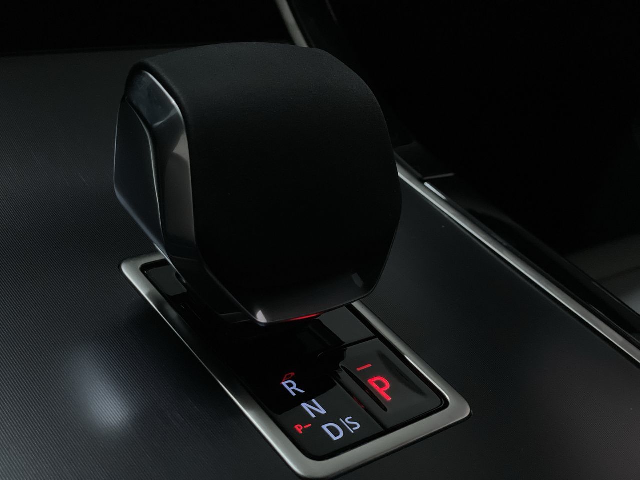 2026 Land Rover Range Rover Velar