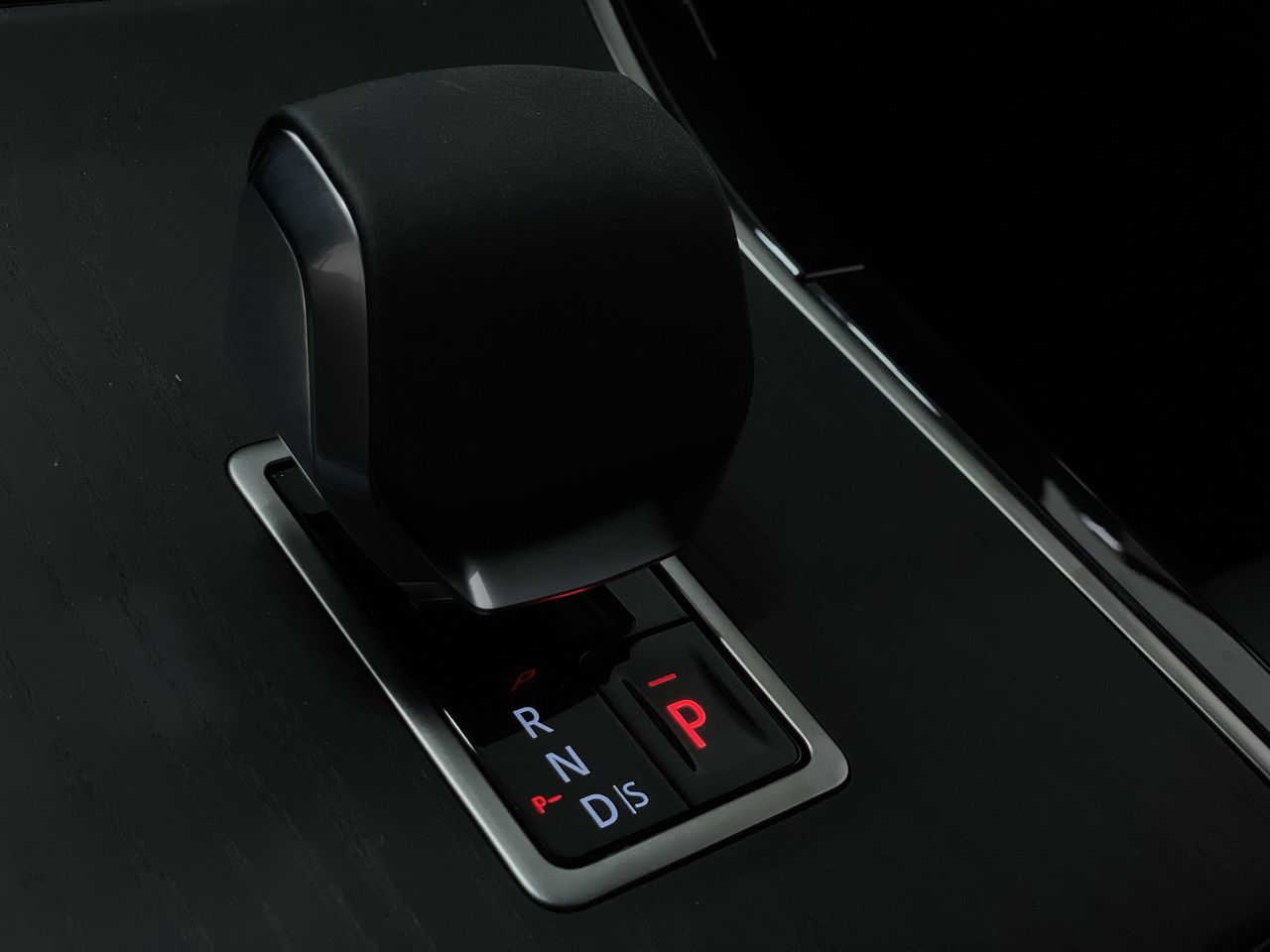 2026 Land Rover Range Rover Velar