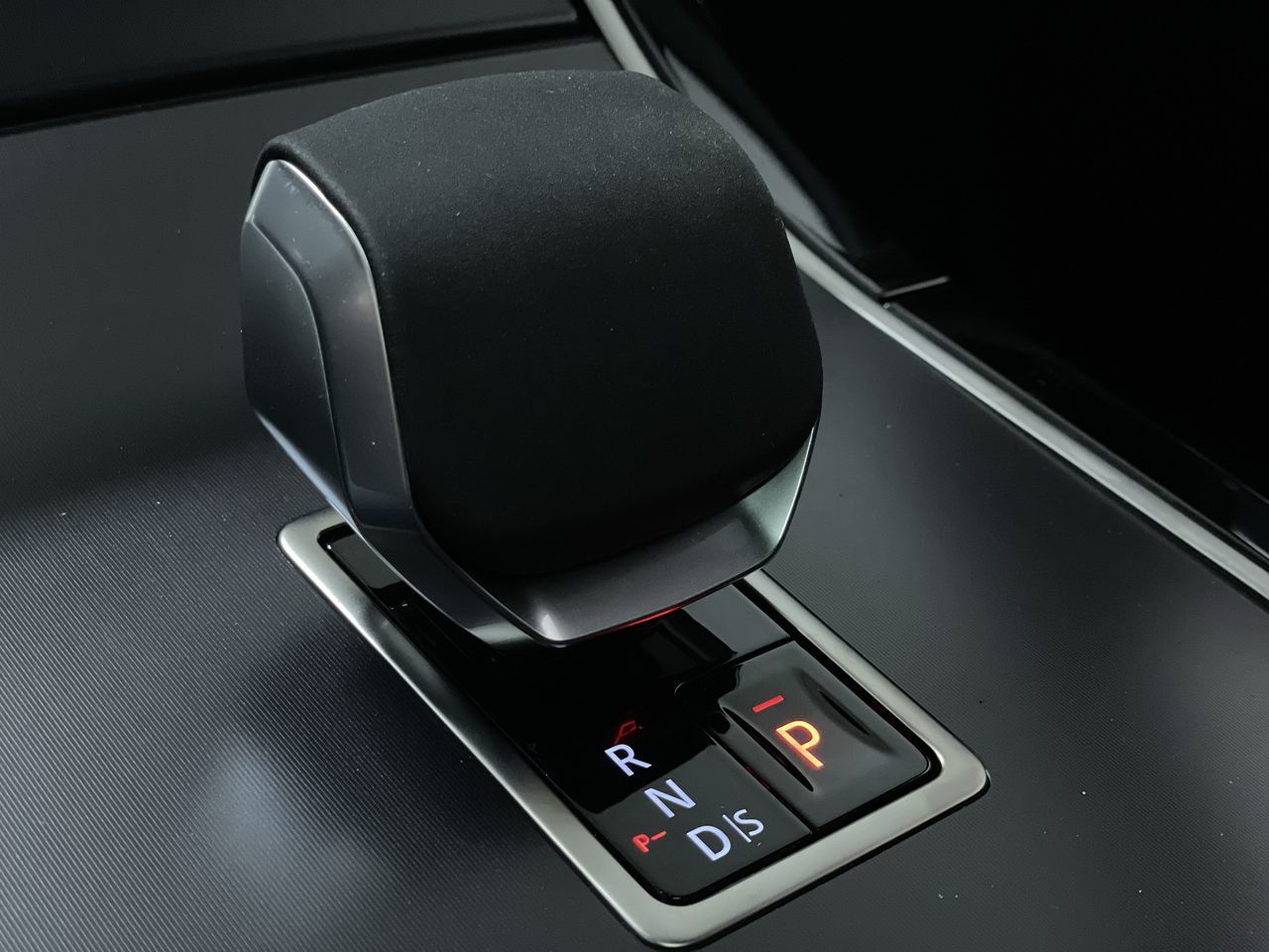 2026 Land Rover Range Rover Velar