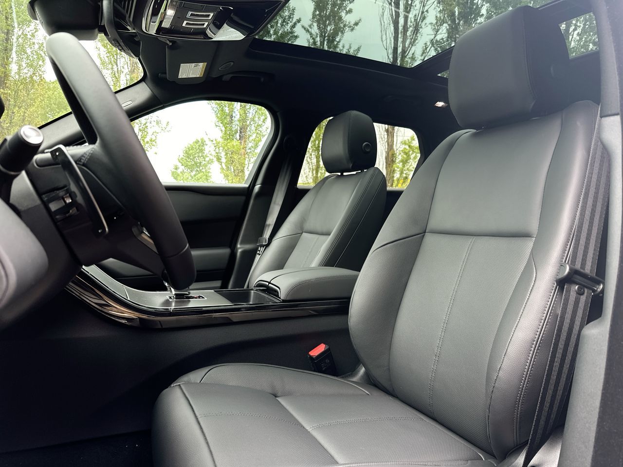2026 Land Rover Range Rover Velar in Vancouver, British Columbia