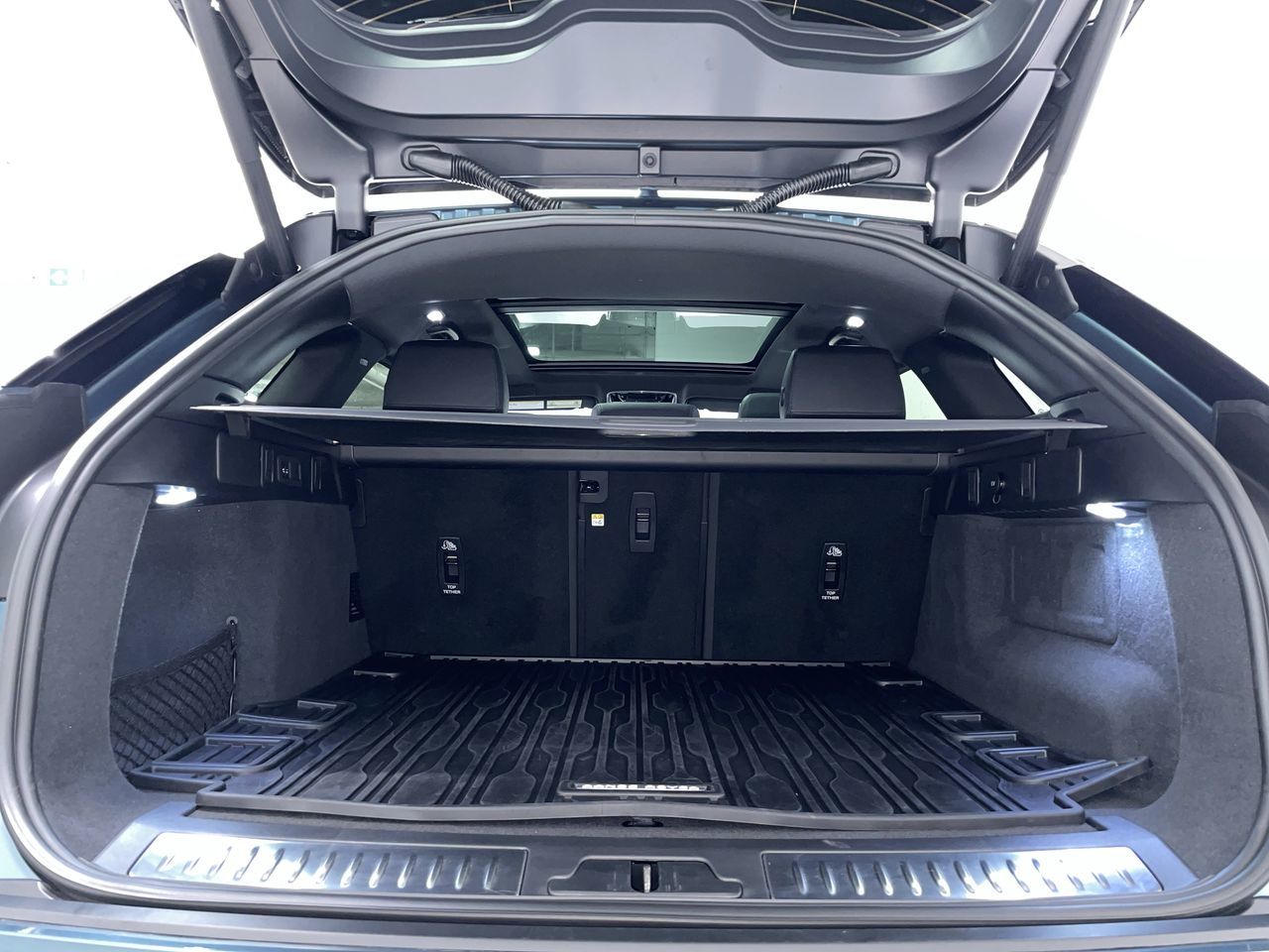 2026 Land Rover Range Rover Velar