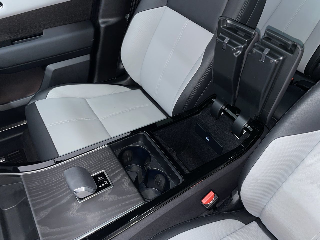 2026 Land Rover Range Rover Velar