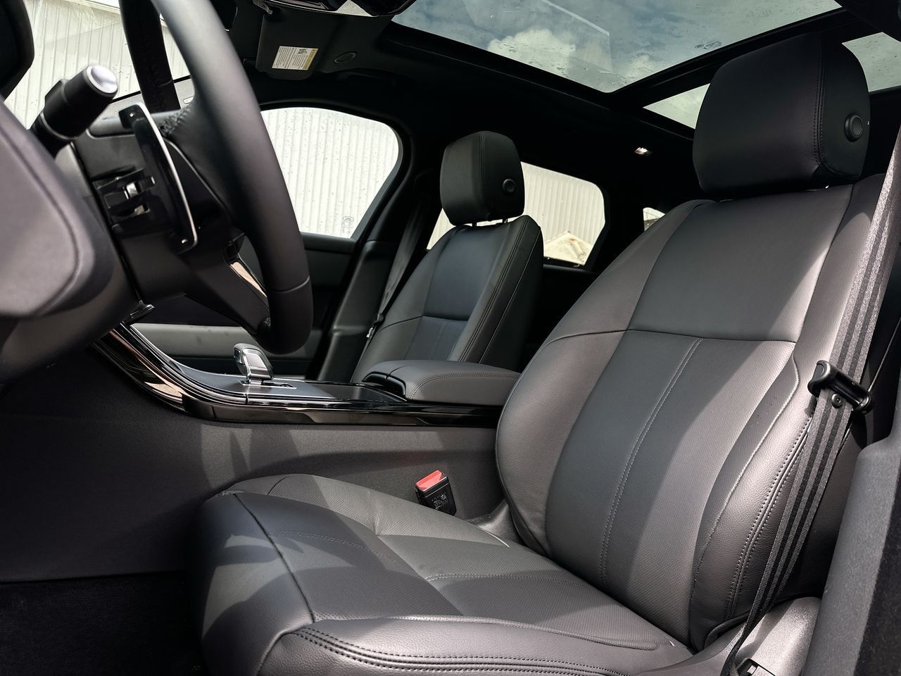 2026 Land Rover Range Rover Velar