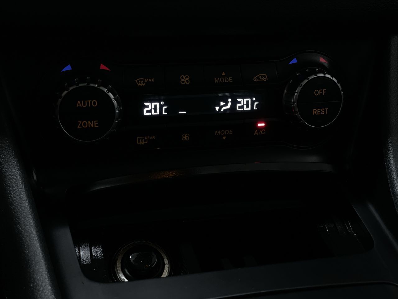 Mercedes-Benz CLA250  2014 à Vancouver, Colombie-Britannique