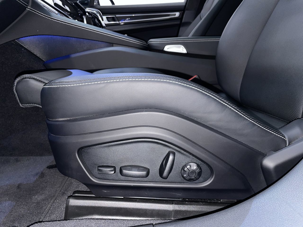 2023 Porsche Panamera
