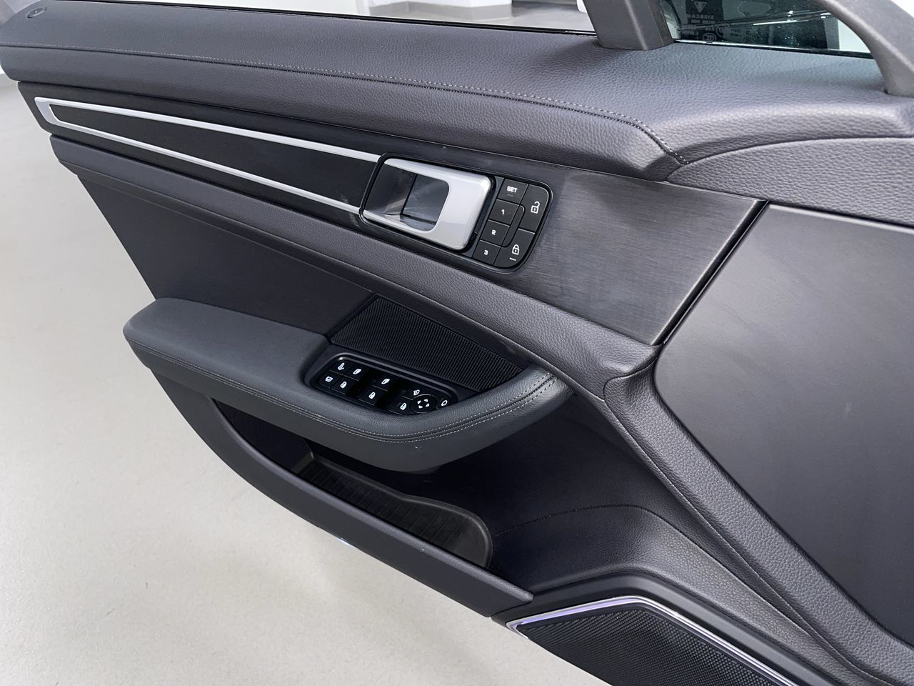 2023 Porsche Panamera