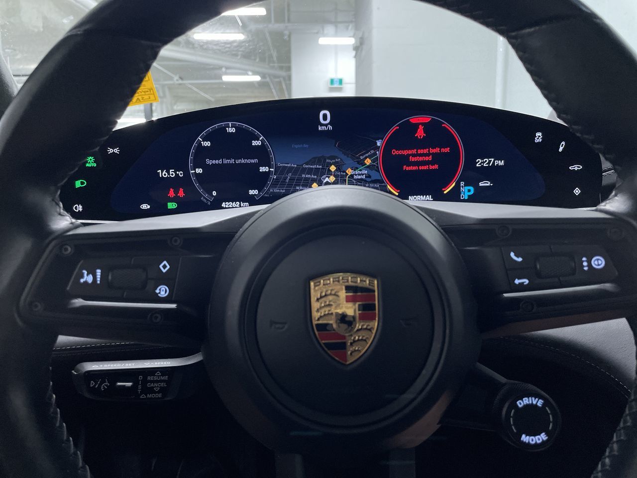 Porsche Taycan  2020 à Vancouver, Colombie-Britannique